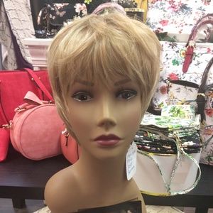 New Ladies Custom Short Blonde Synthetic wig